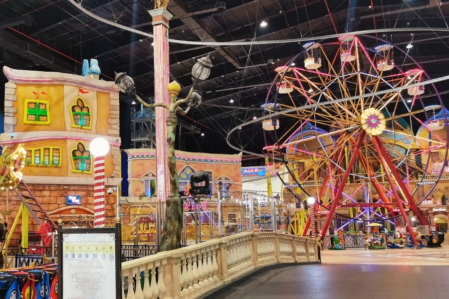 Ice Rink Doha Tackling Summer in Qatar: The Best Indoor Family Entertainment in Doha